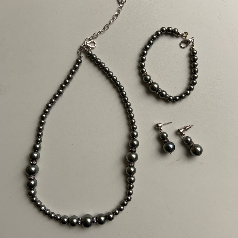 Charcoal and Diamond Necklace/bracelet/earring Set